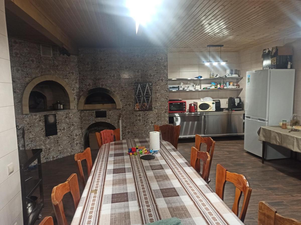 Hotel У Павла à Yablunytsya Extérieur photo