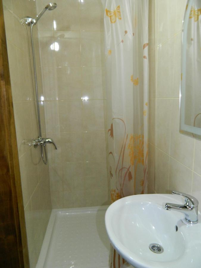 Hotel У Павла à Yablunytsya Extérieur photo